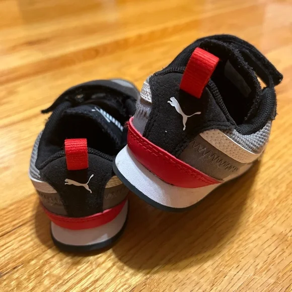 Kids Puma sneakers - Picture 3 of 7